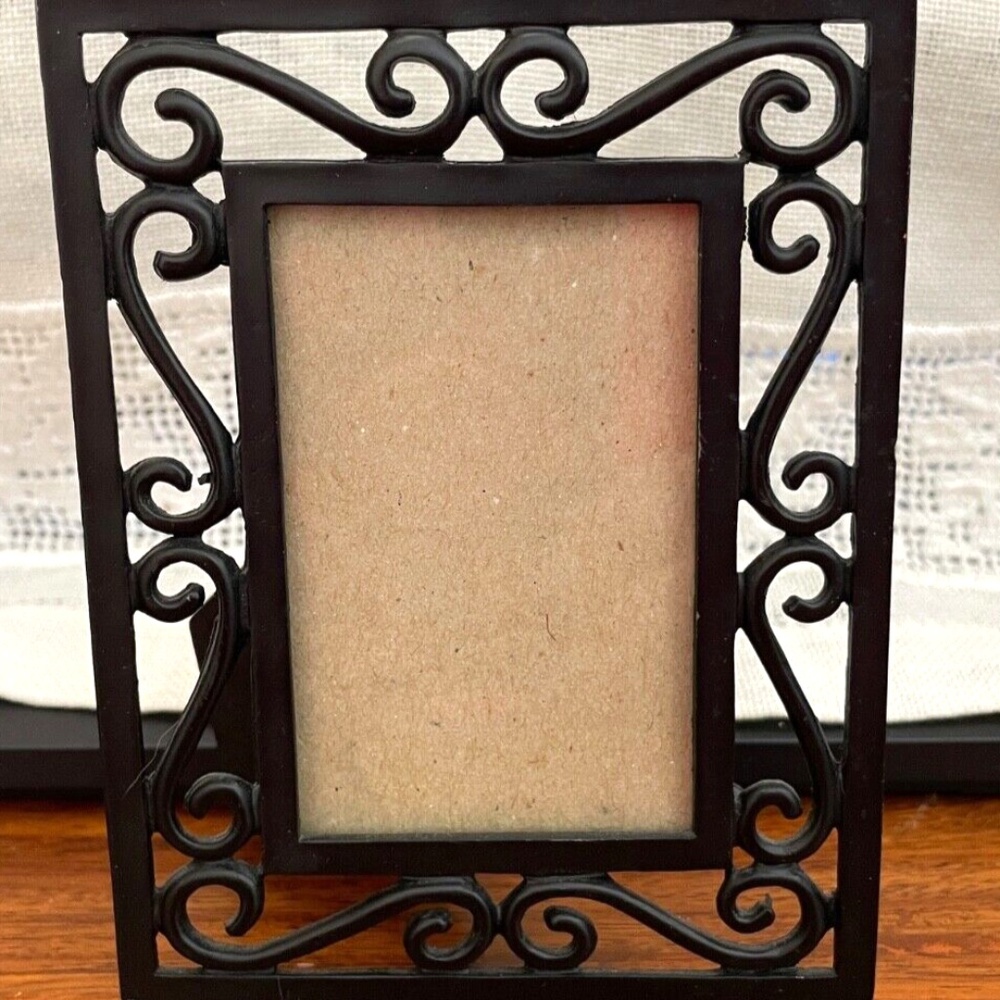 Scrollwork Metal Desktop Picture Frame 3.5x5 Inch